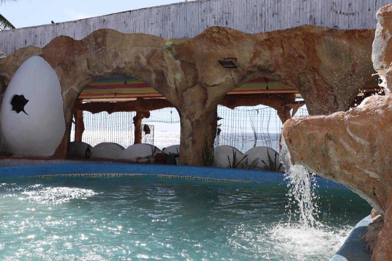 Belle'S Beach Resort Bolinao Buitenkant foto